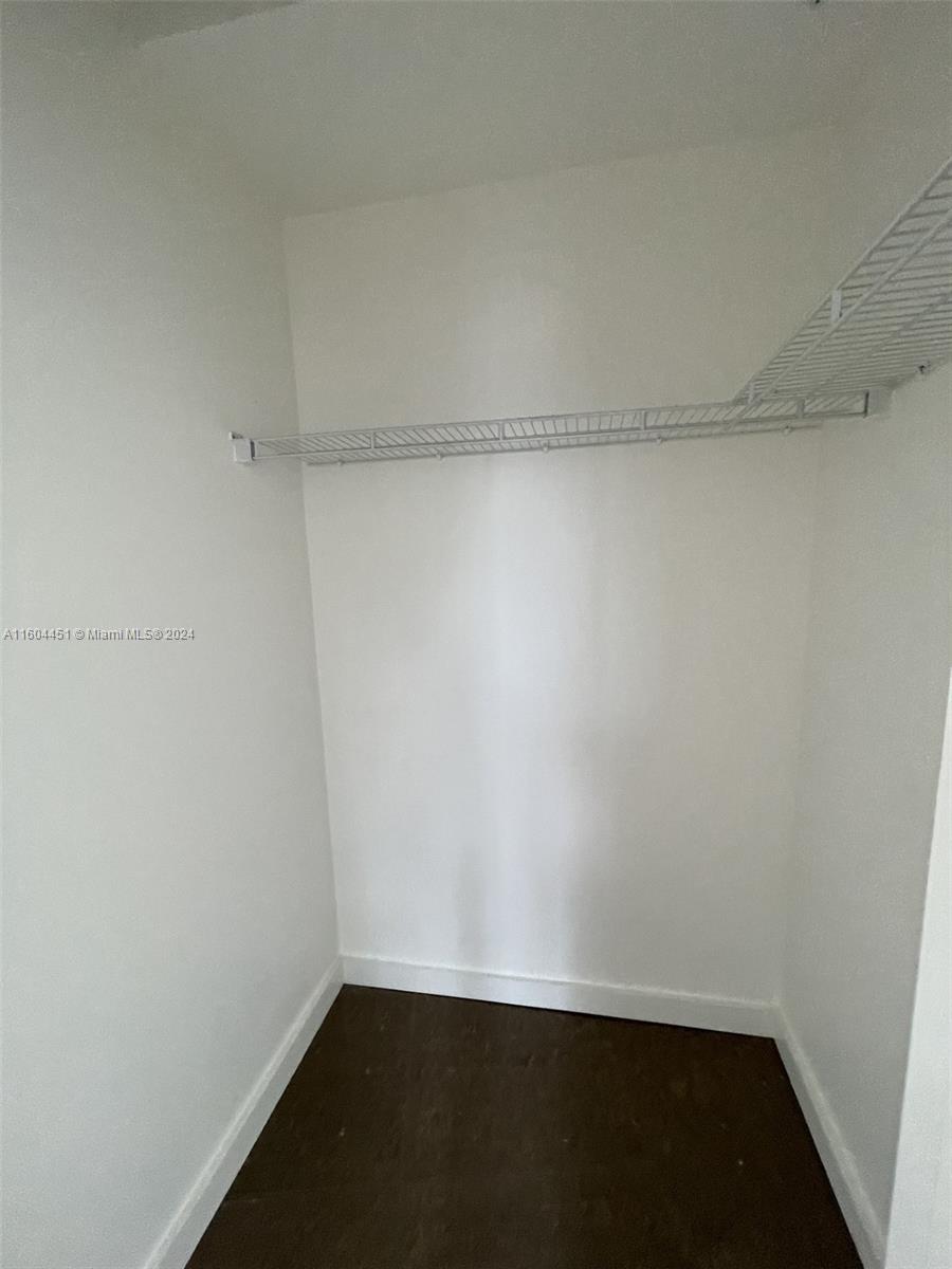1900 N Bayshore Dr # 2112