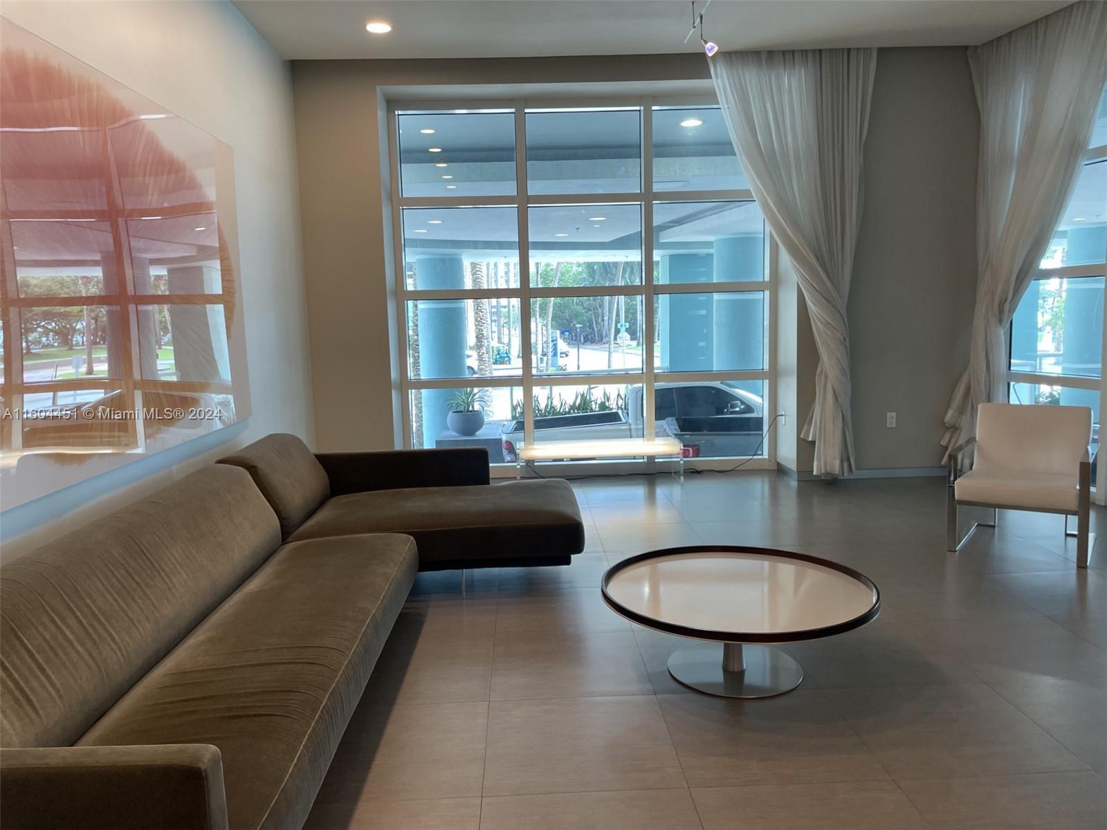 1900 N Bayshore Dr # 2112