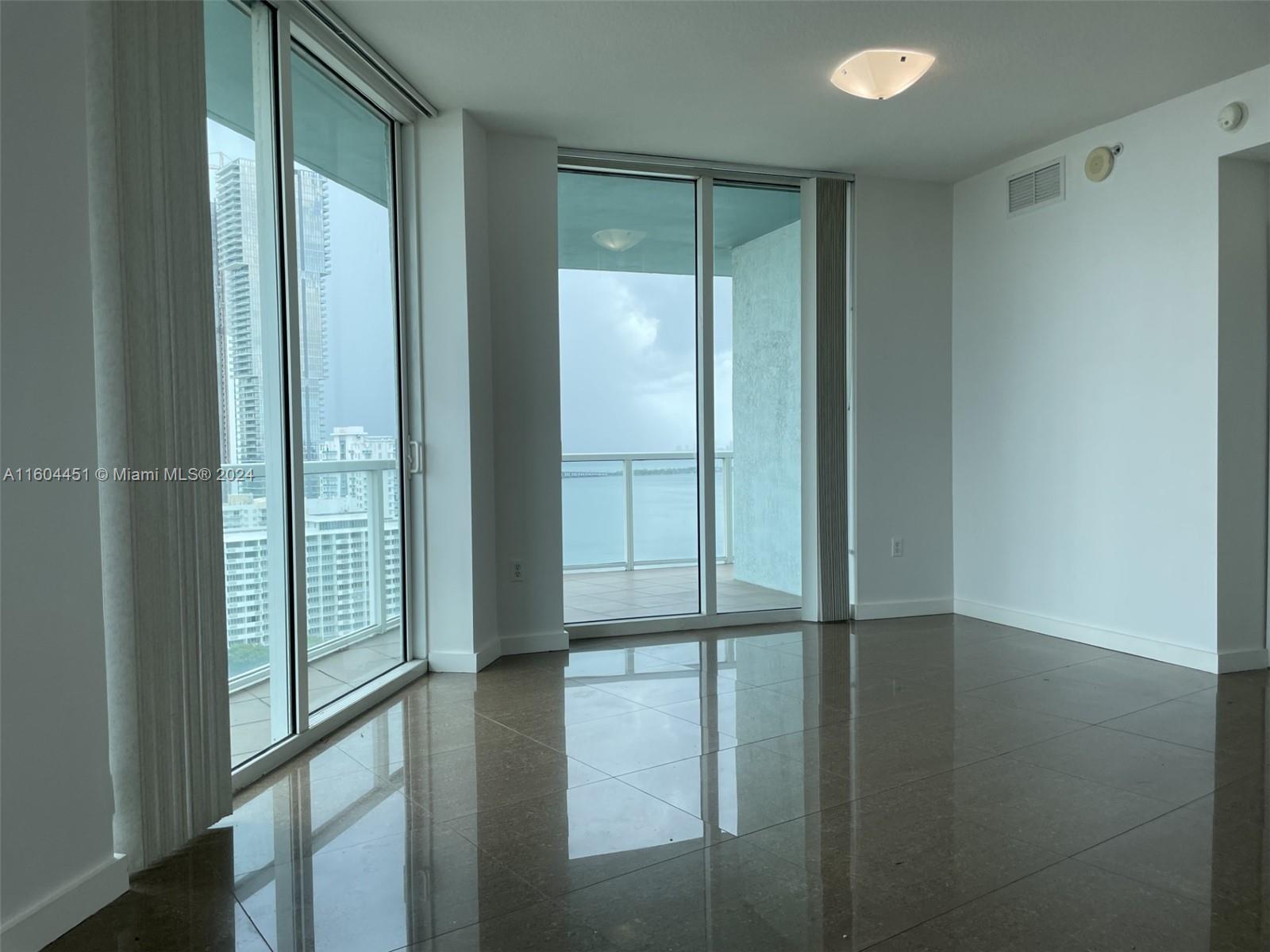 1900 N Bayshore Dr # 2112