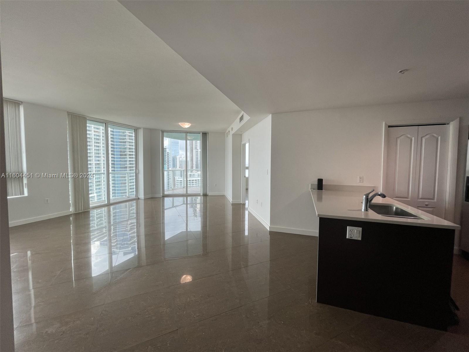 1900 N Bayshore Dr # 2112