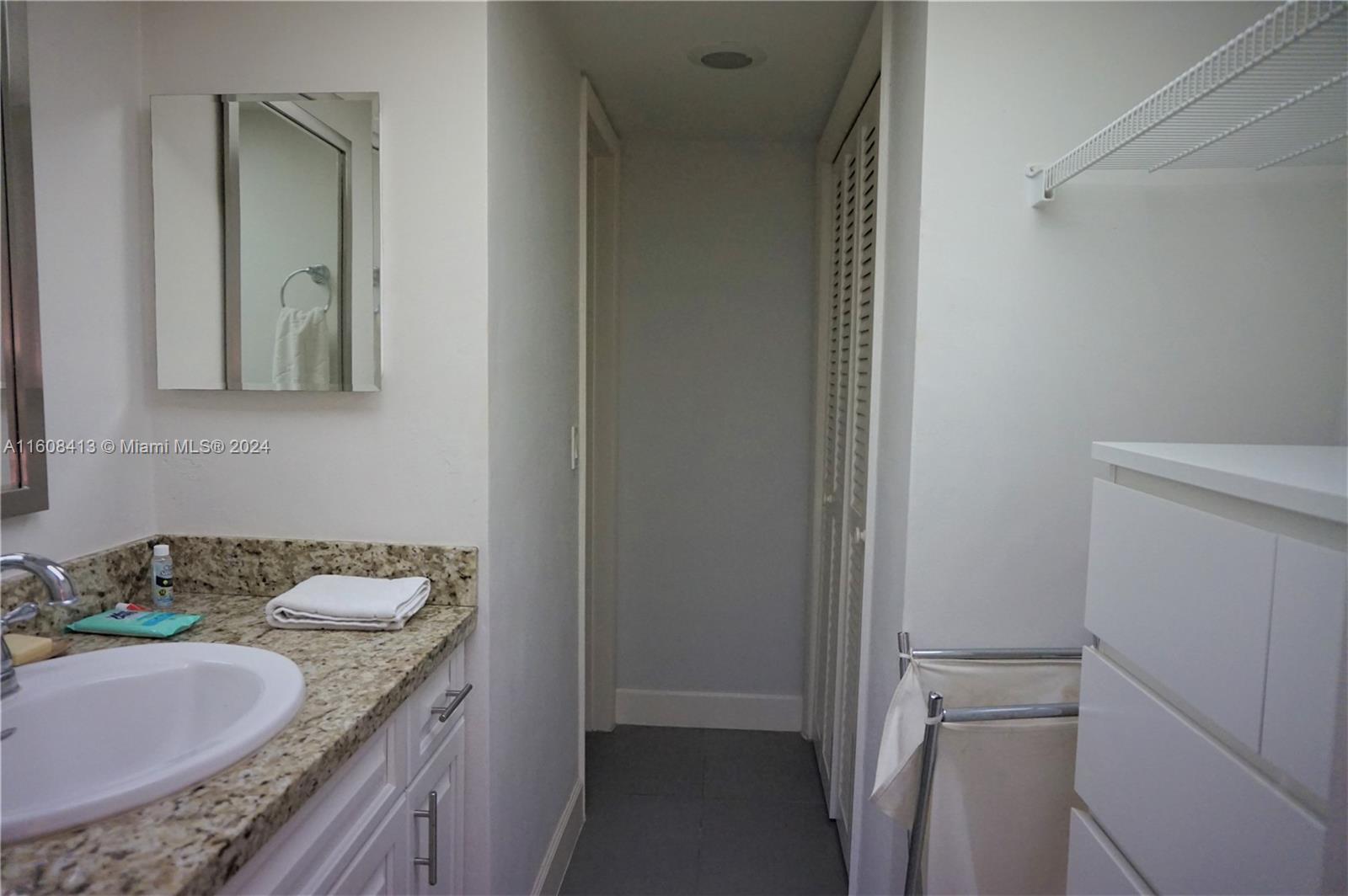 301 Sunrise Dr # 3C