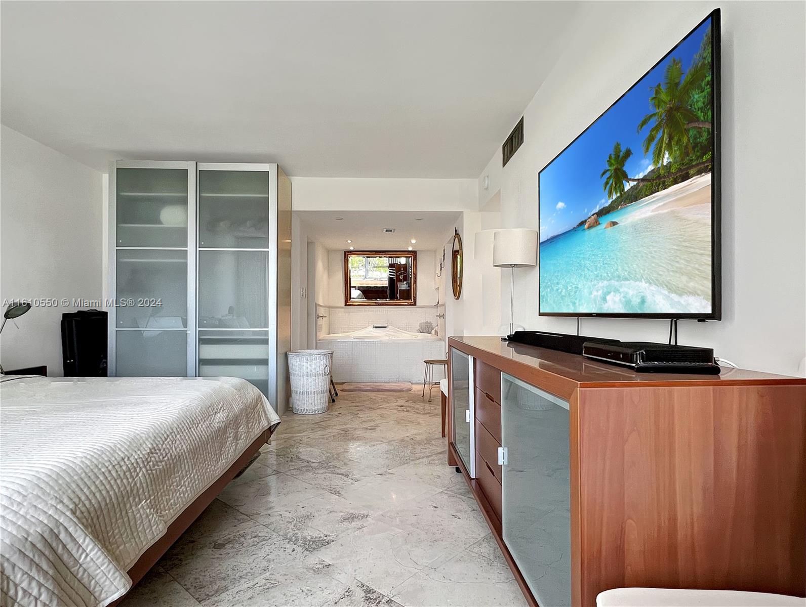 5161 Collins Ave # 414