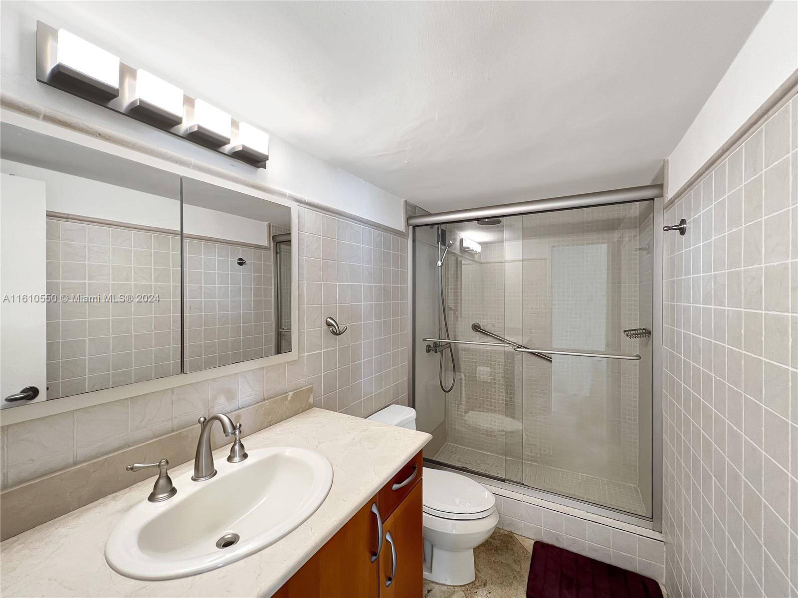5161 Collins Ave # 414