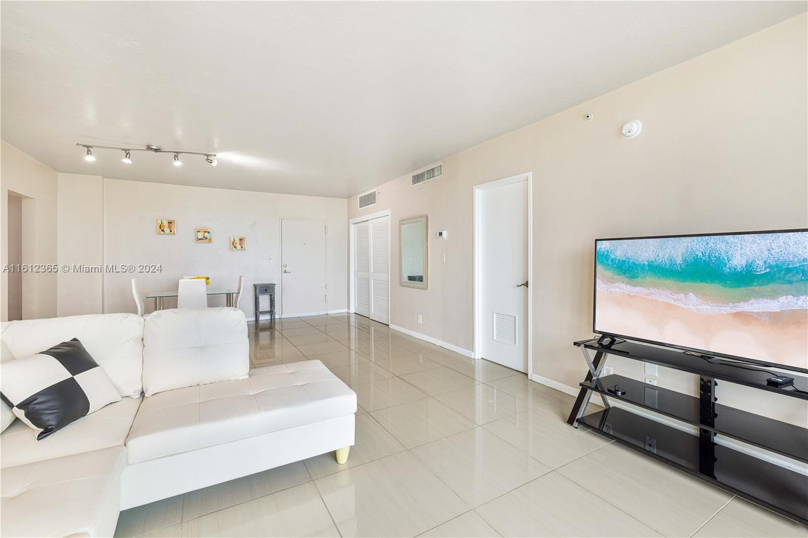 3001 S Ocean Dr # 529