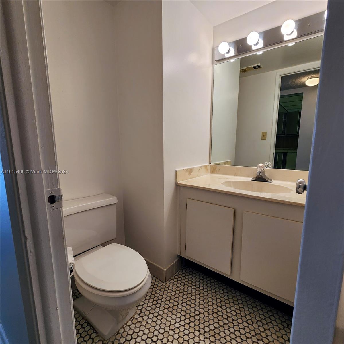 18151 NE 31st Ct # 805
