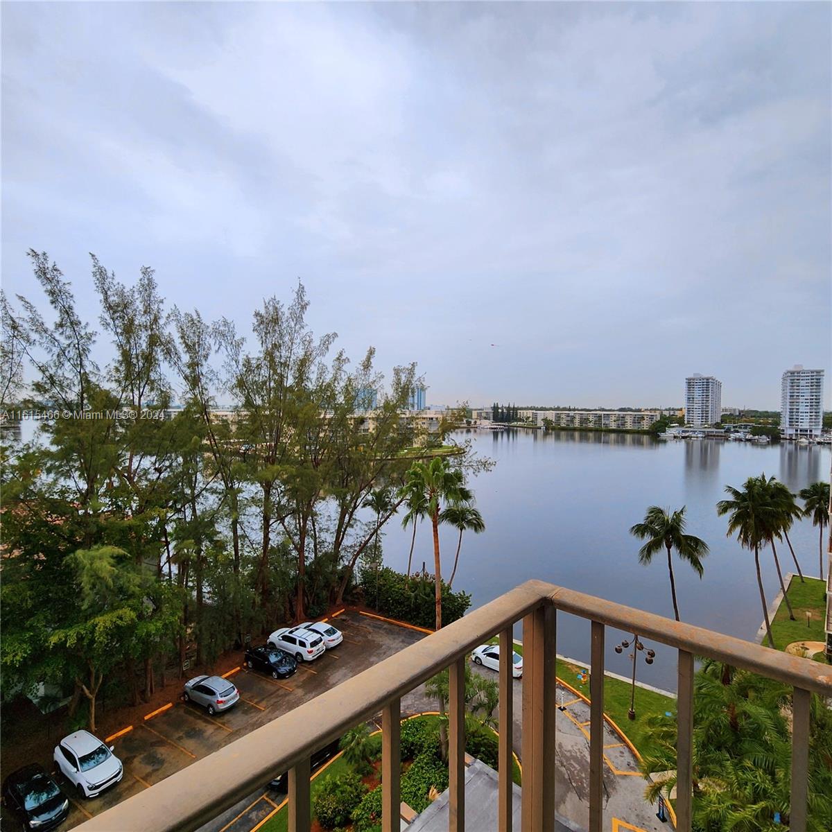 18151 NE 31st Ct # 805