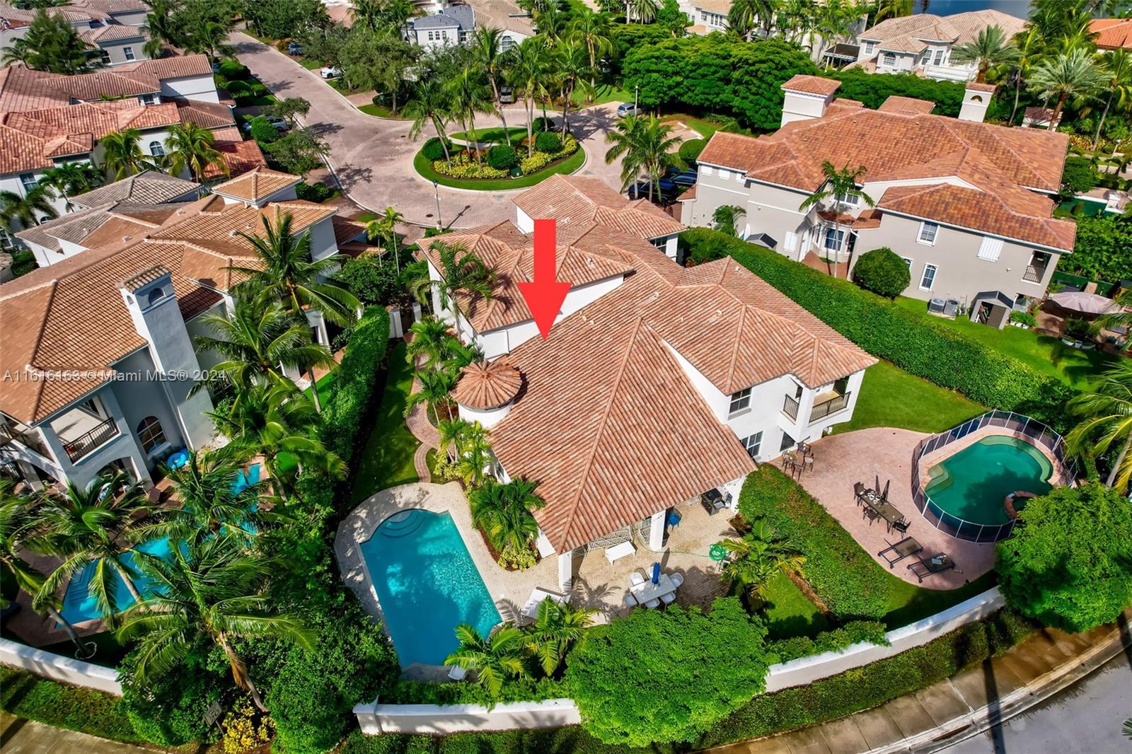 808 E Spinnaker Dr E