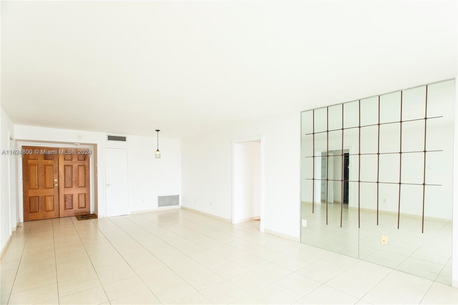 1420 Brickell Bay Dr # 1604B