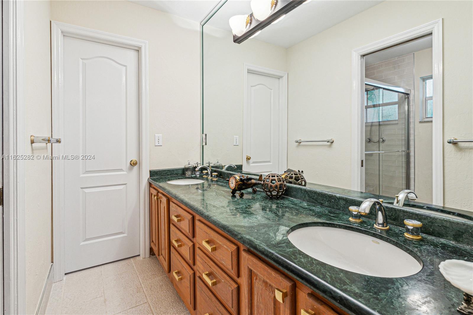 10800 SW 135th Ter