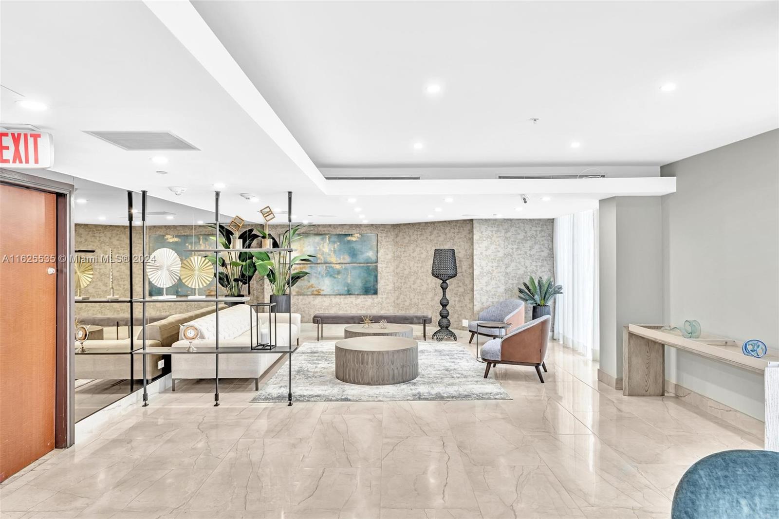 20191 E Country Club Dr # 407