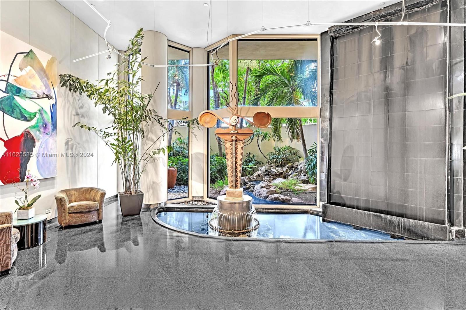 20191 E Country Club Dr # 407