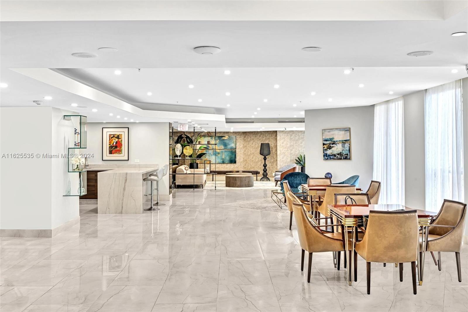 20191 E Country Club Dr # 407