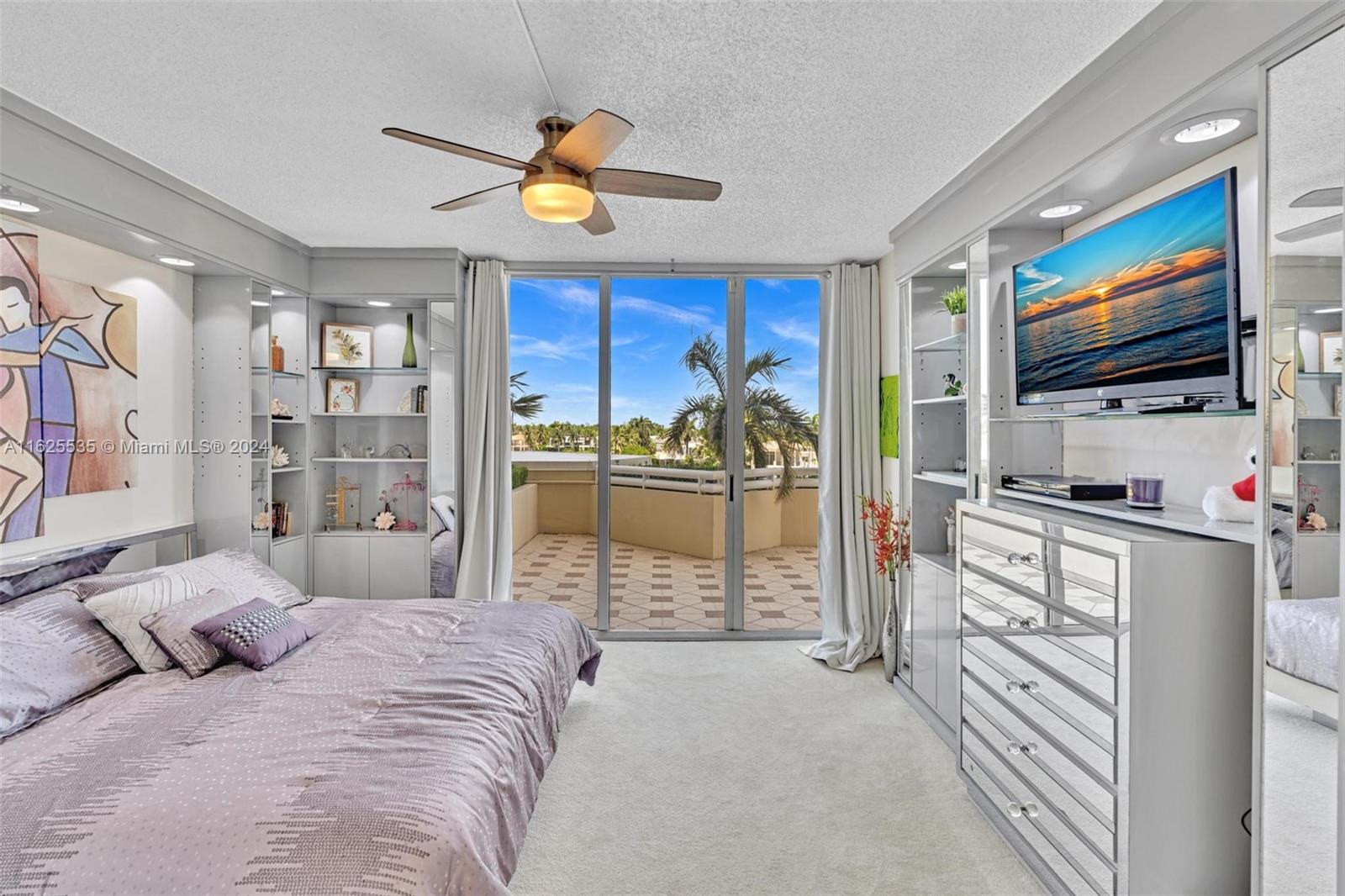 20191 E Country Club Dr # 407