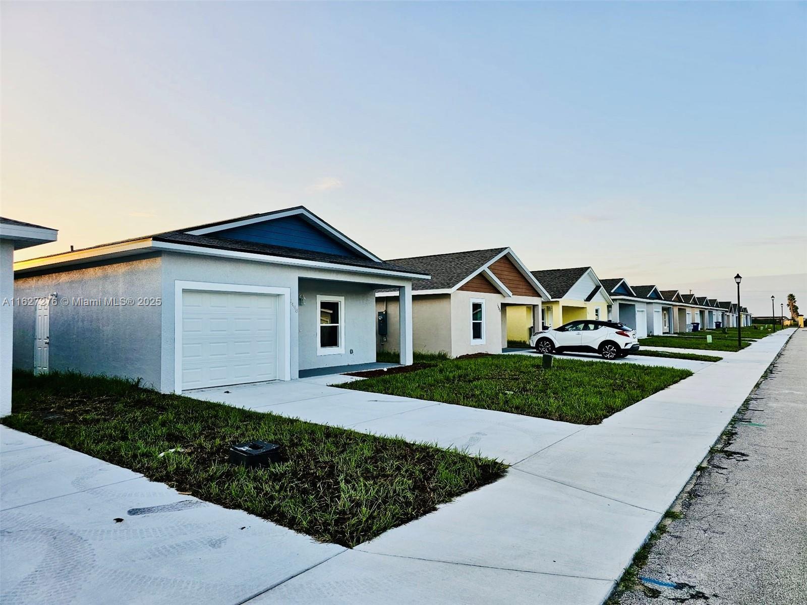 1443 Las Villas Blvd