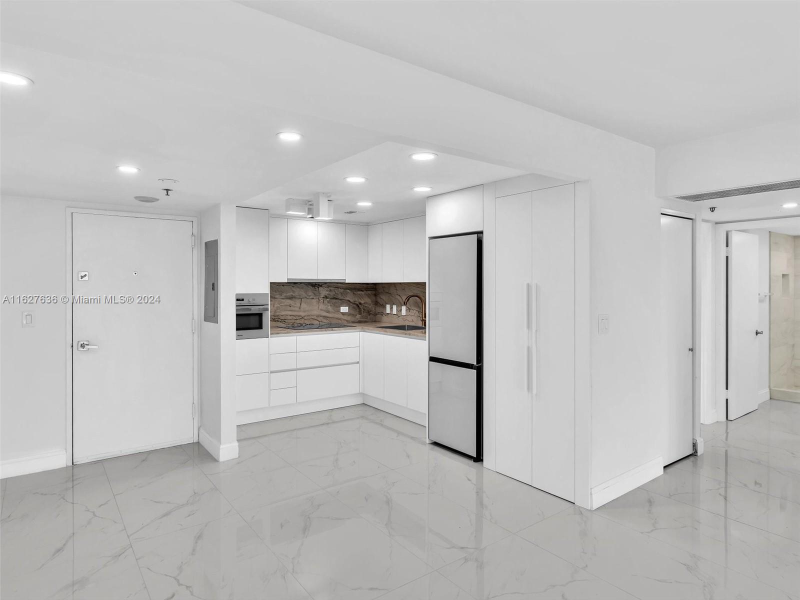 20505 E Country Club Dr # 2033