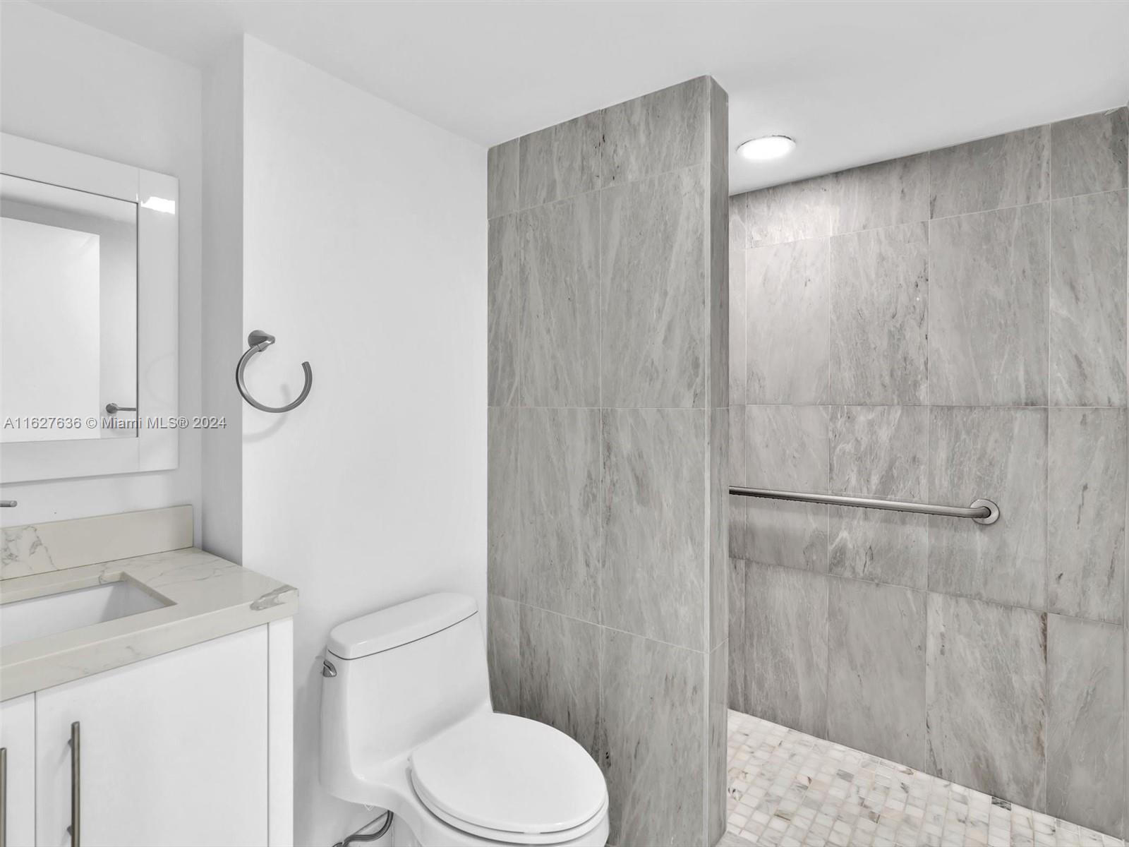 20505 E Country Club Dr # 2033