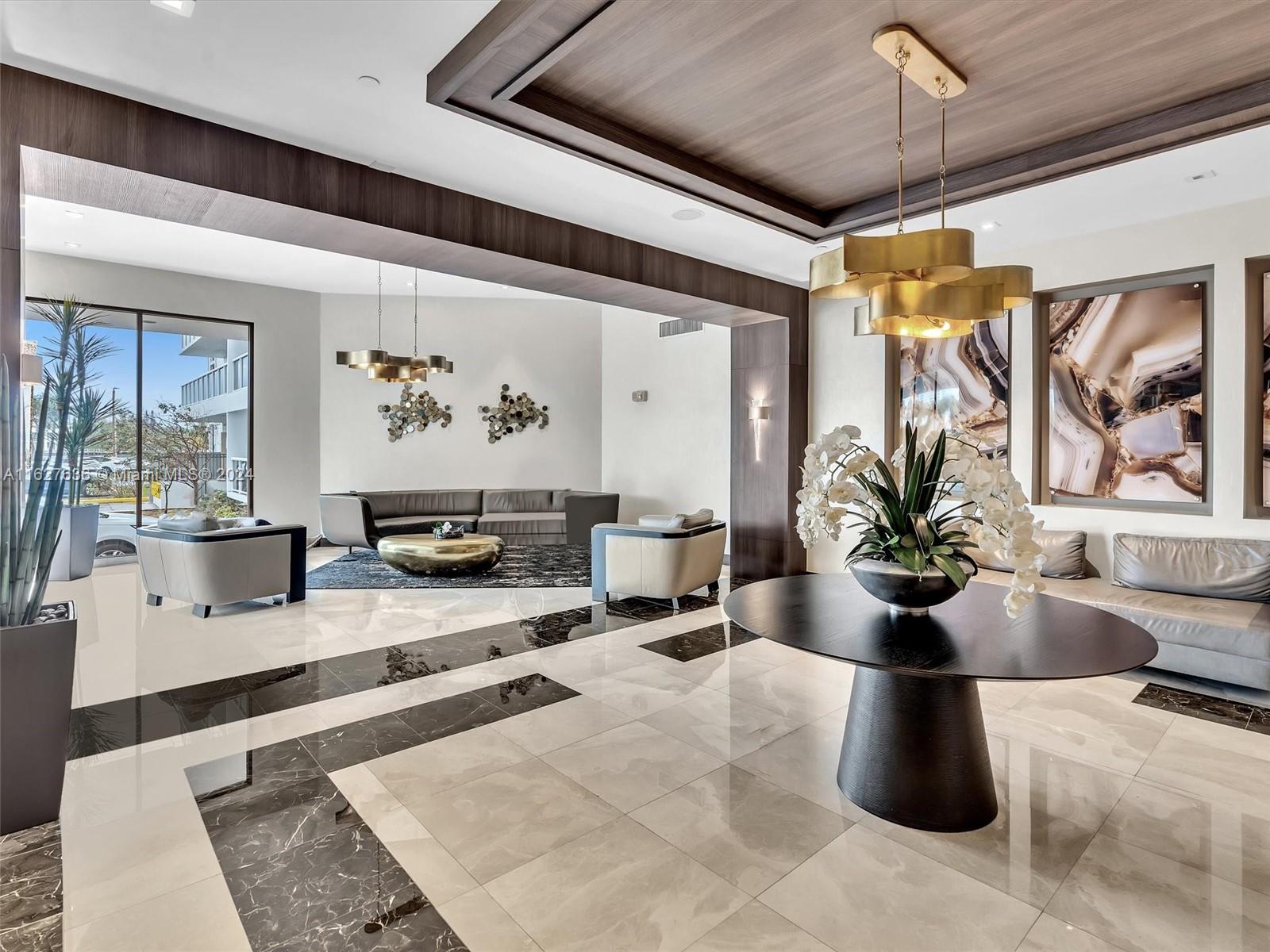 20505 E Country Club Dr # 2033