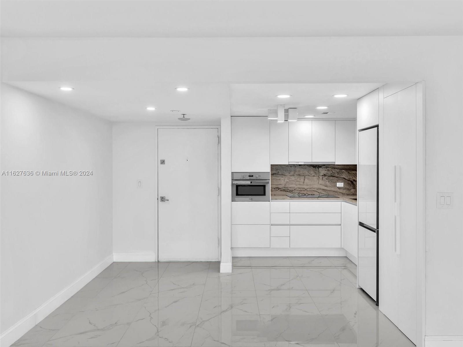 20505 E Country Club Dr # 2033