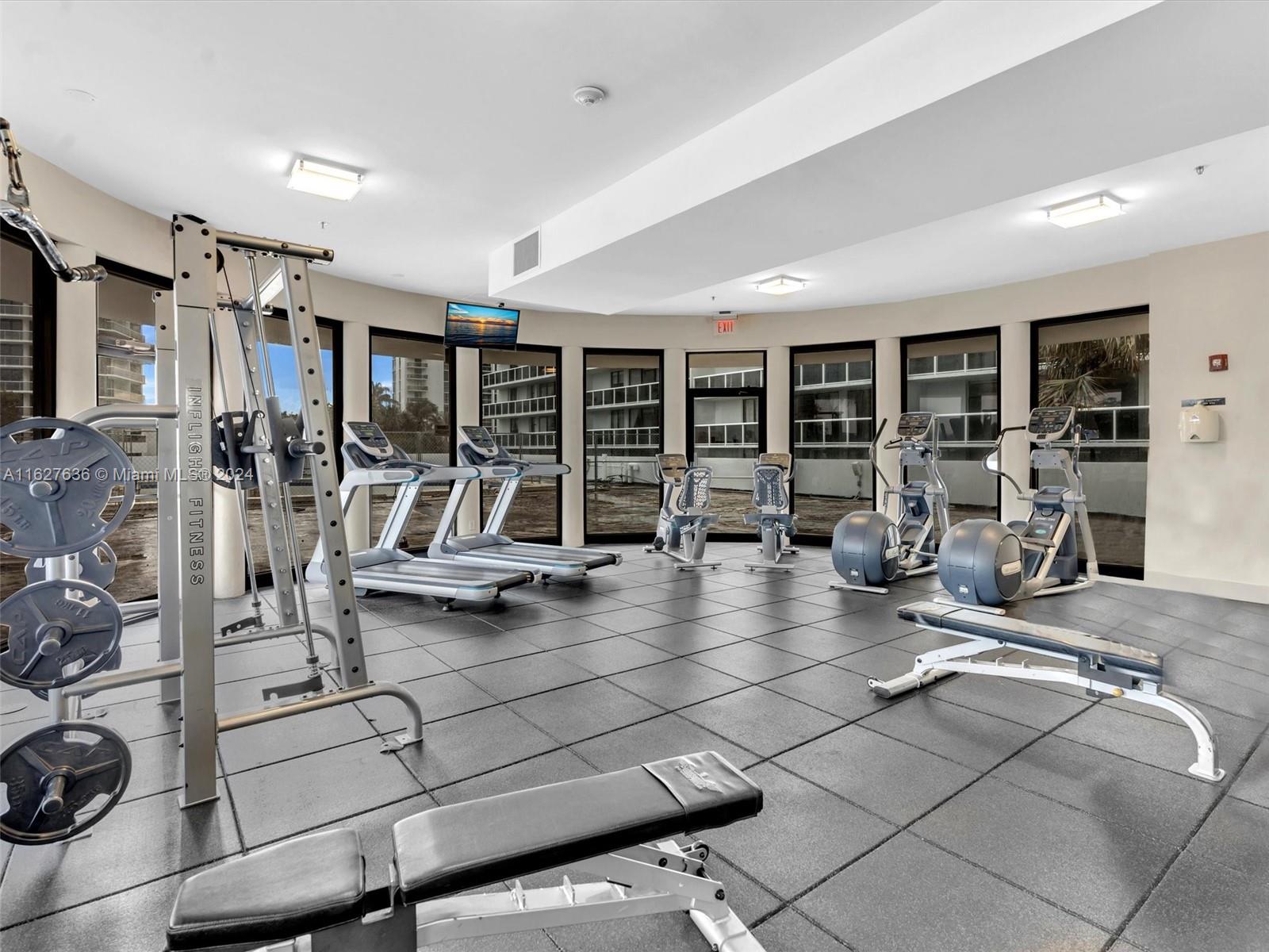 20505 E Country Club Dr # 2033