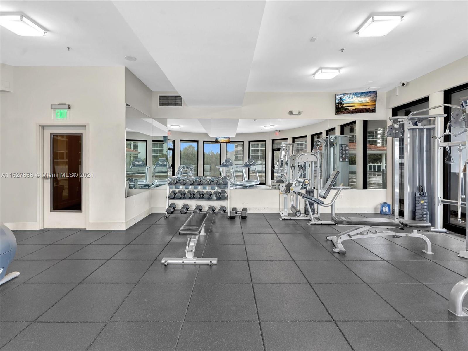20505 E Country Club Dr # 2033