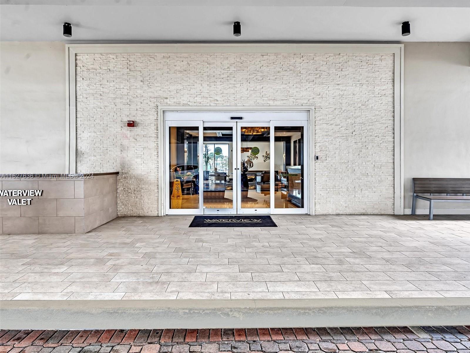 20505 E Country Club Dr # 2033