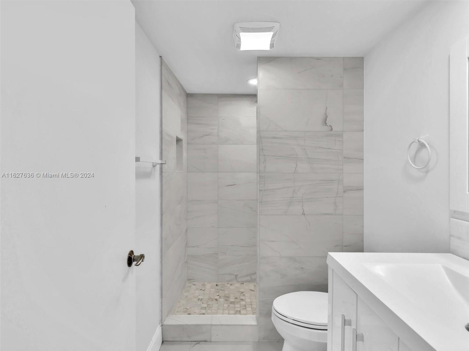 20505 E Country Club Dr # 2033