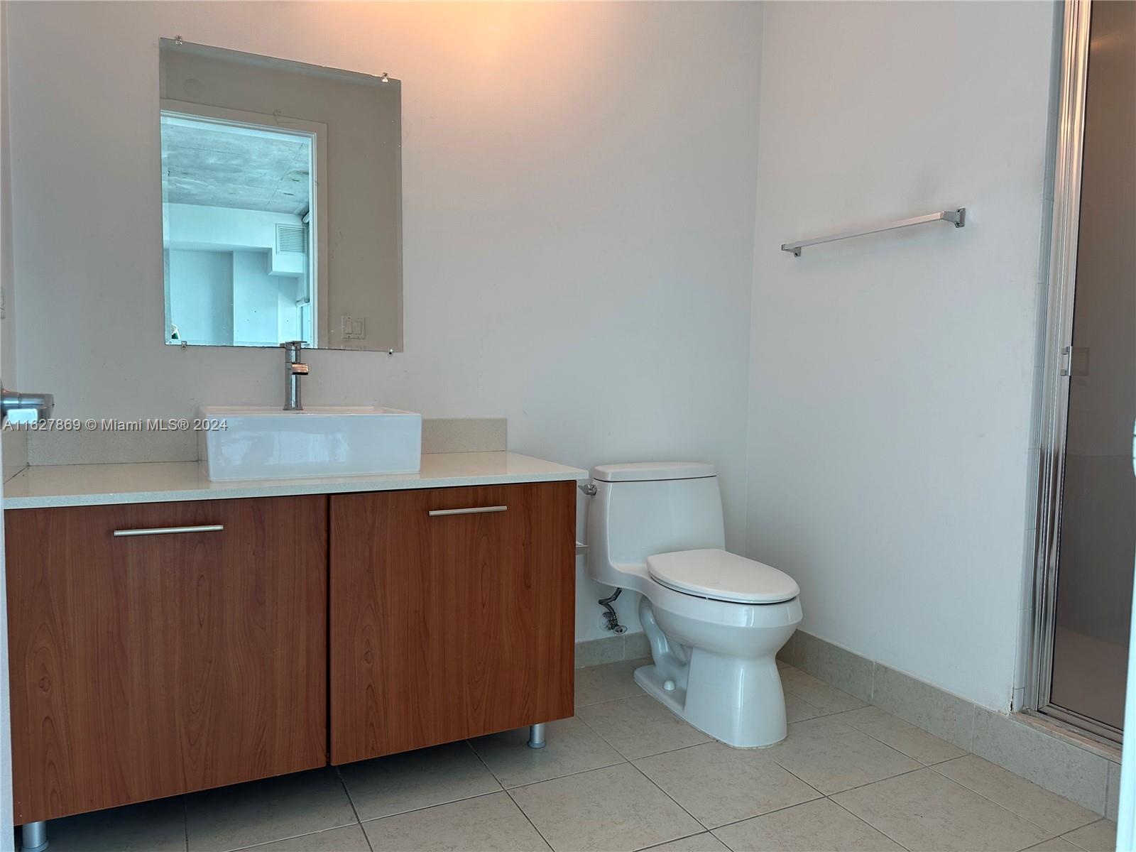 3301 NE 1 AV # H2203