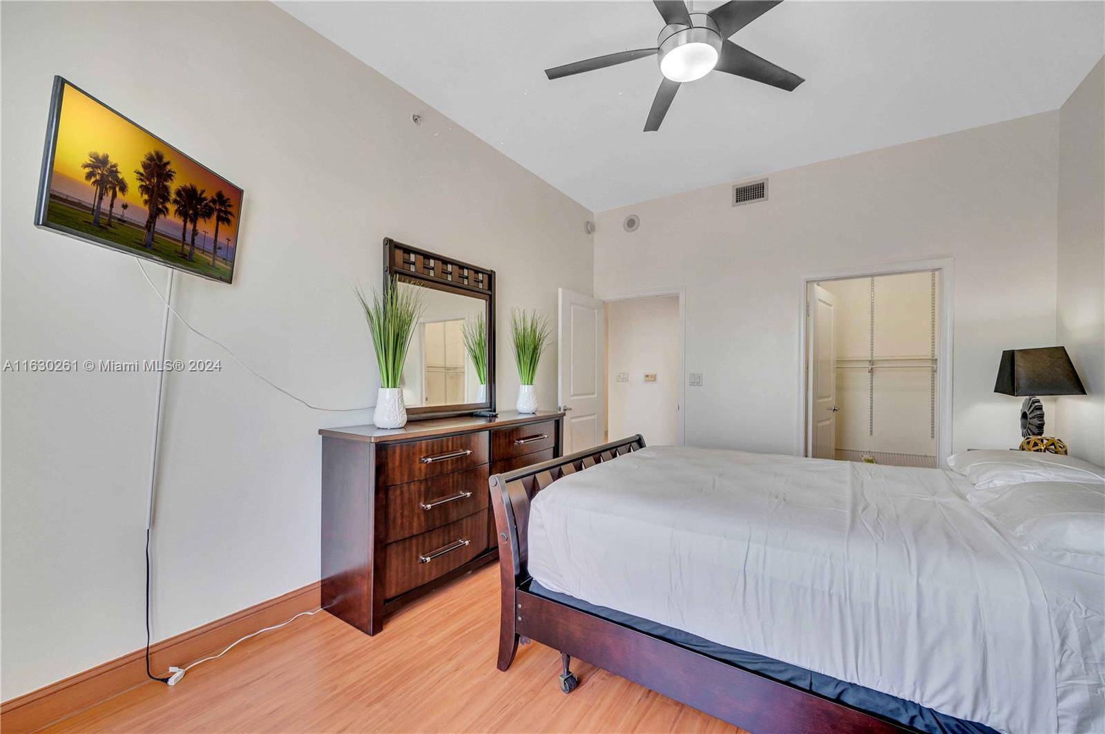 10 Aragon Ave # 1502