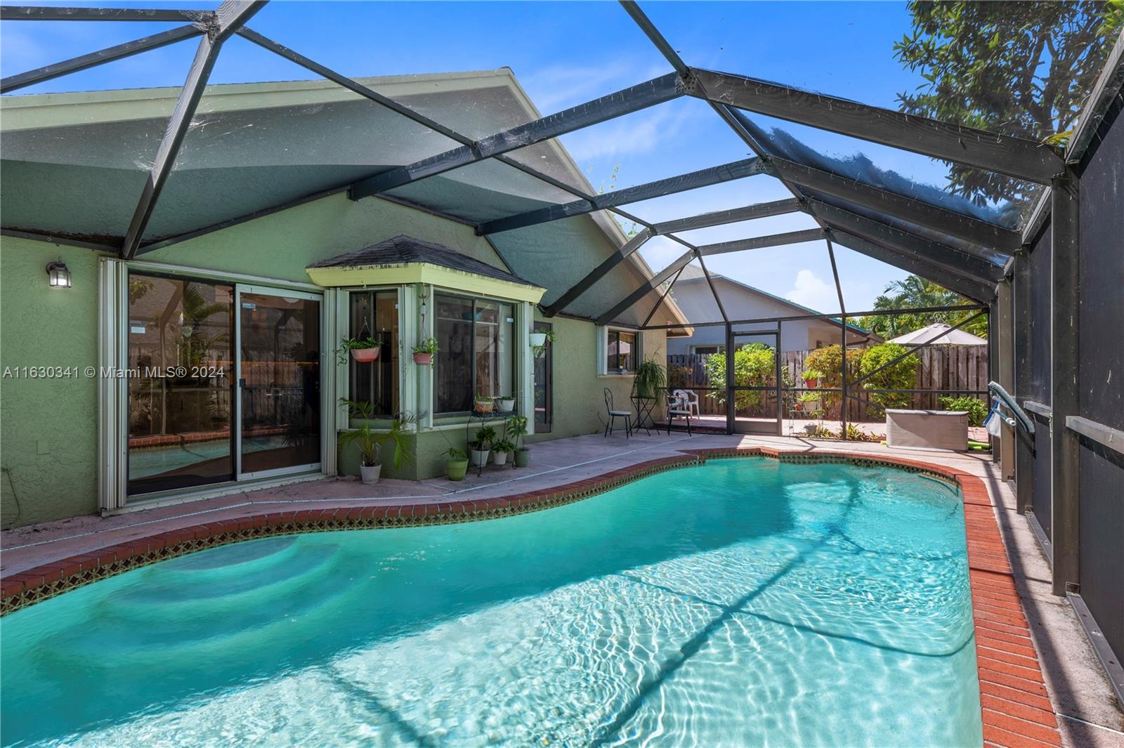 2820 NW 110th Ter