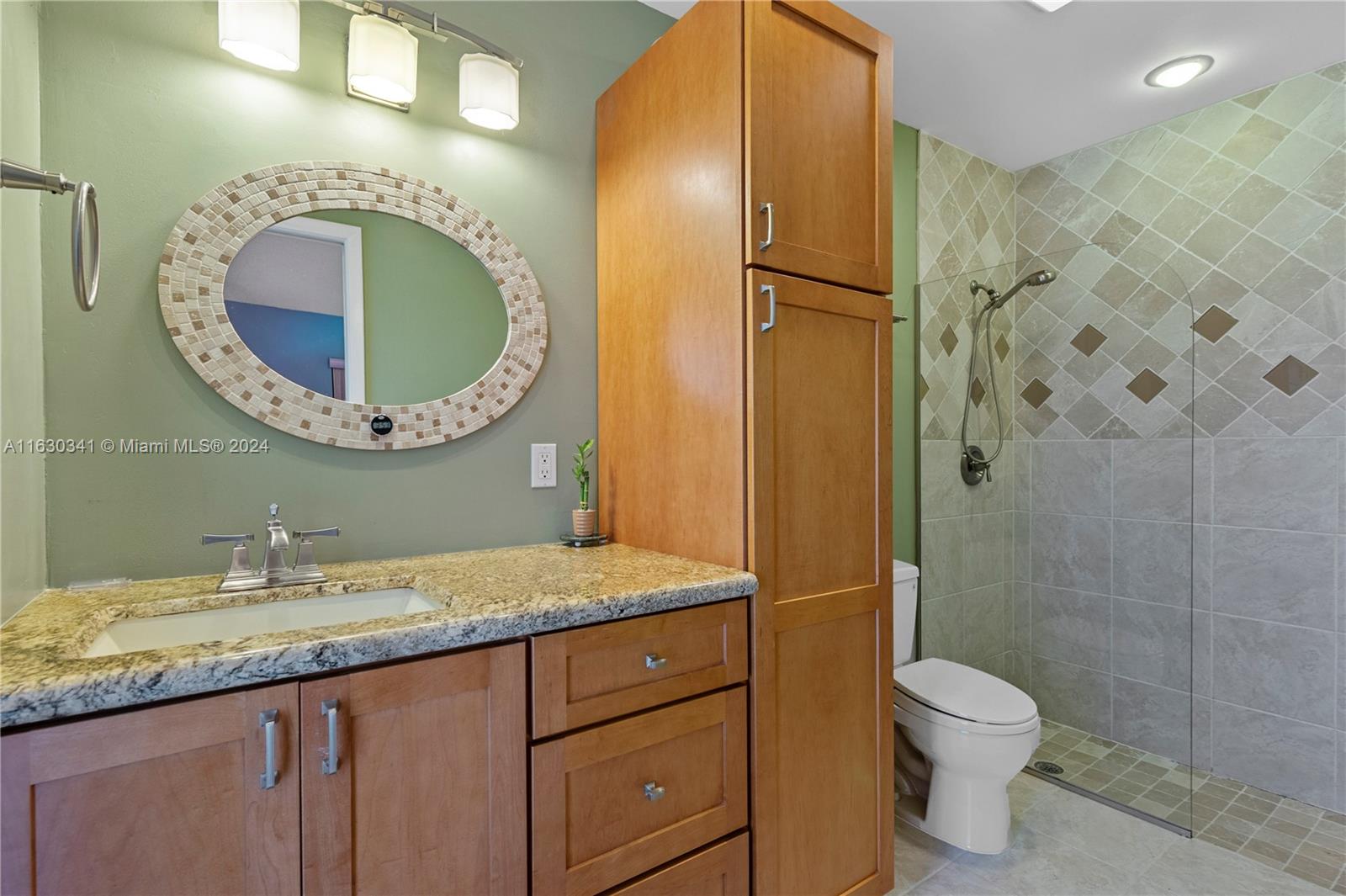 2820 NW 110th Ter