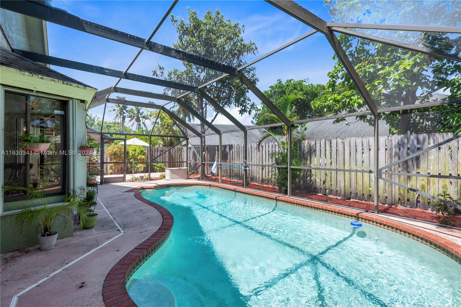 2820 NW 110th Ter