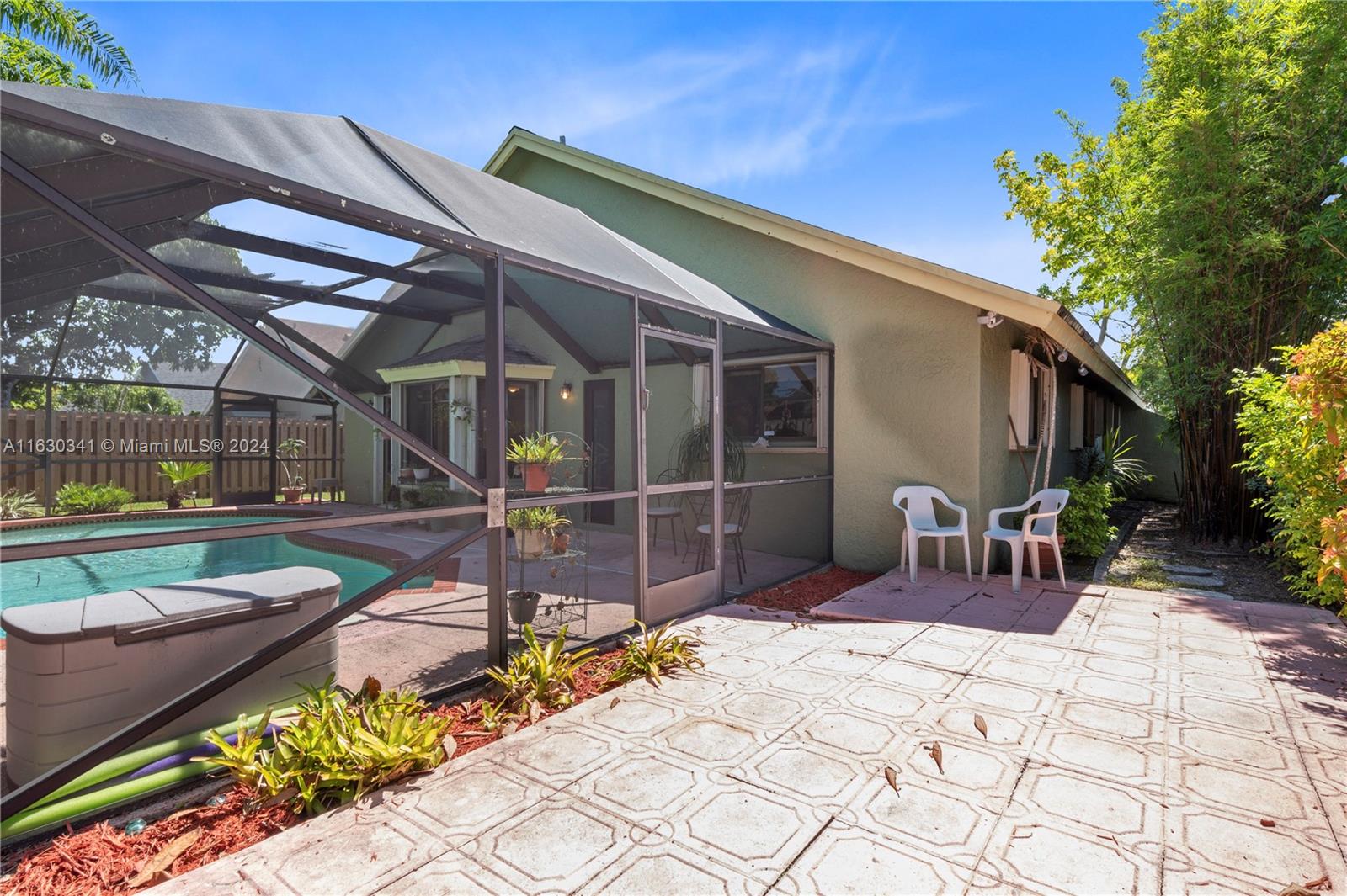 2820 NW 110th Ter