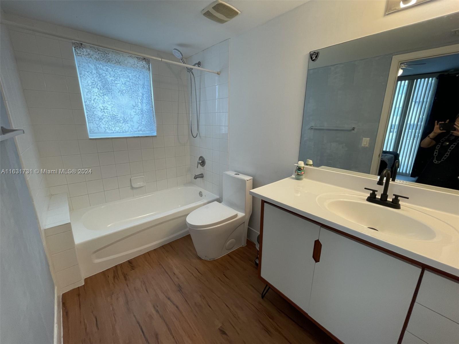 60 NW 37th Ave # 408