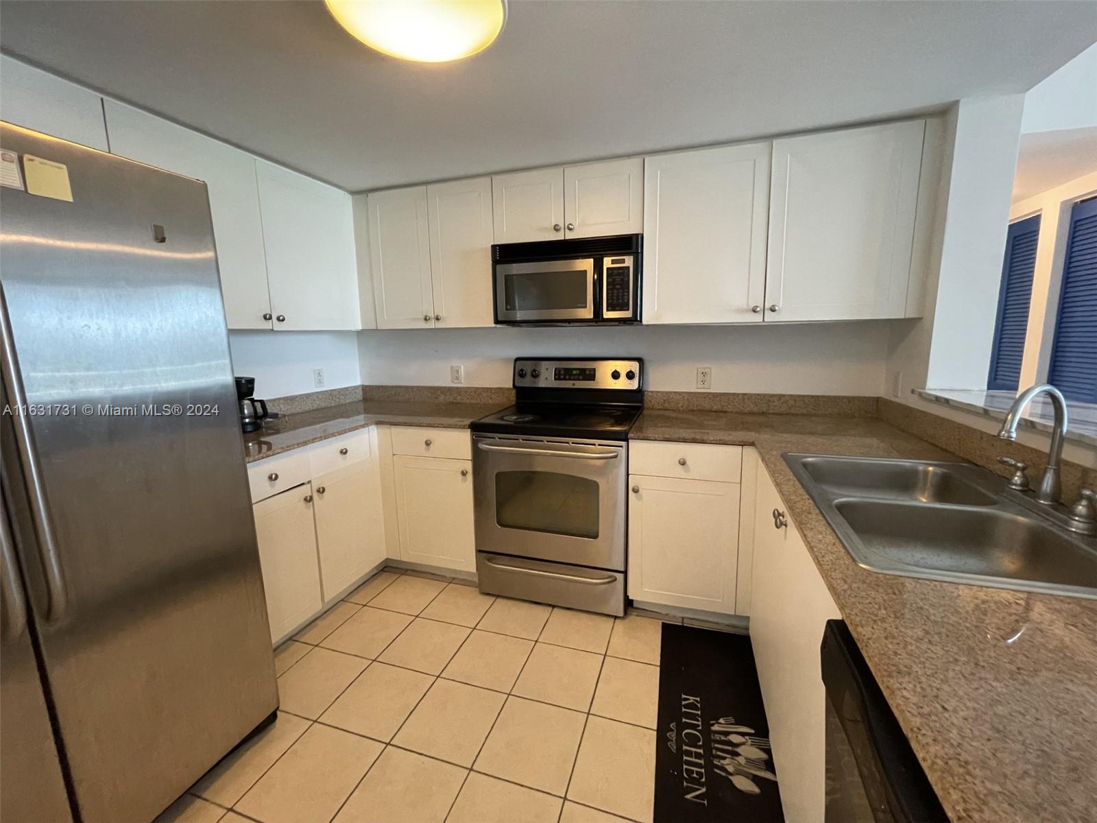 60 NW 37th Ave # 408