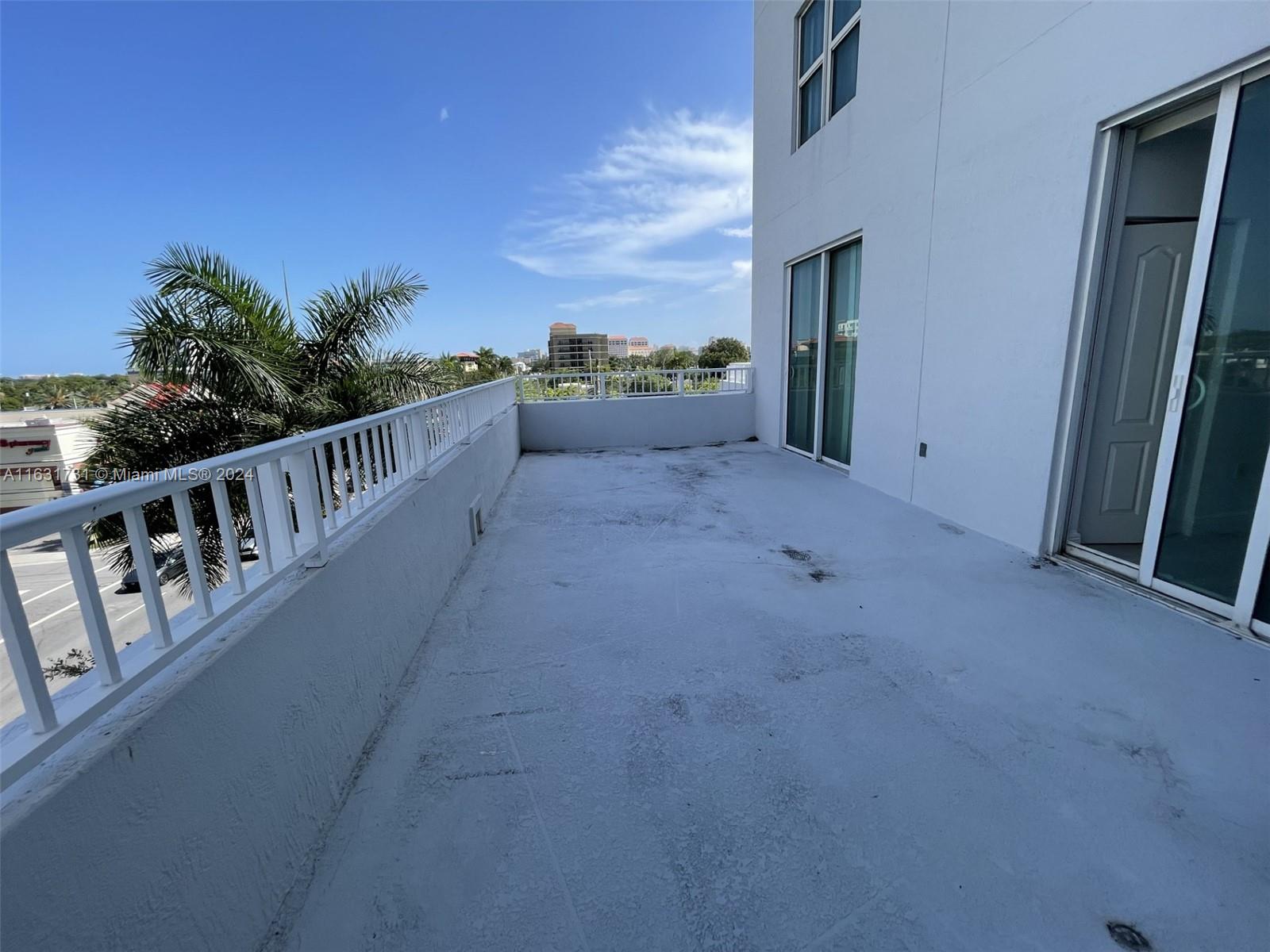 60 NW 37th Ave # 408