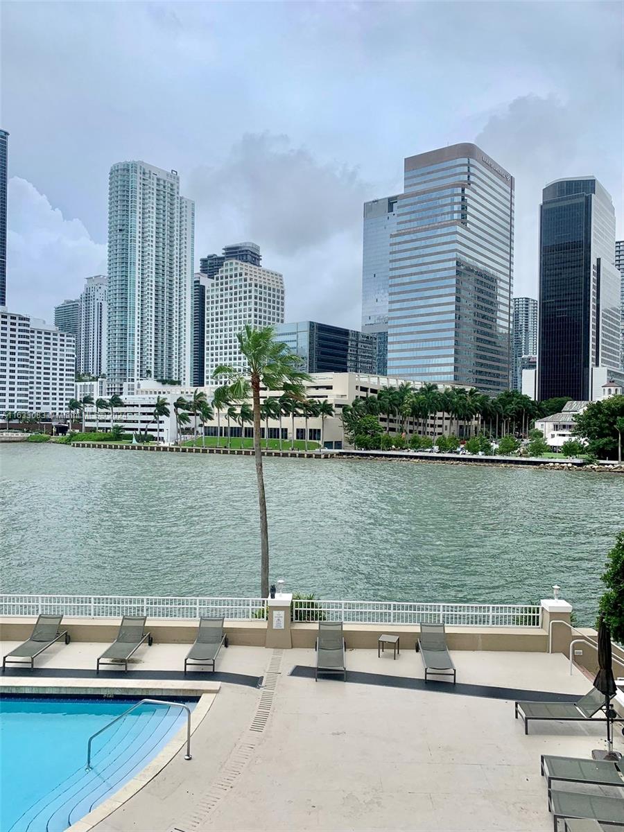 701 Brickell Key Blvd # 2210
