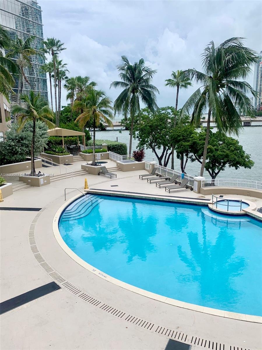 701 Brickell Key Blvd # 2210