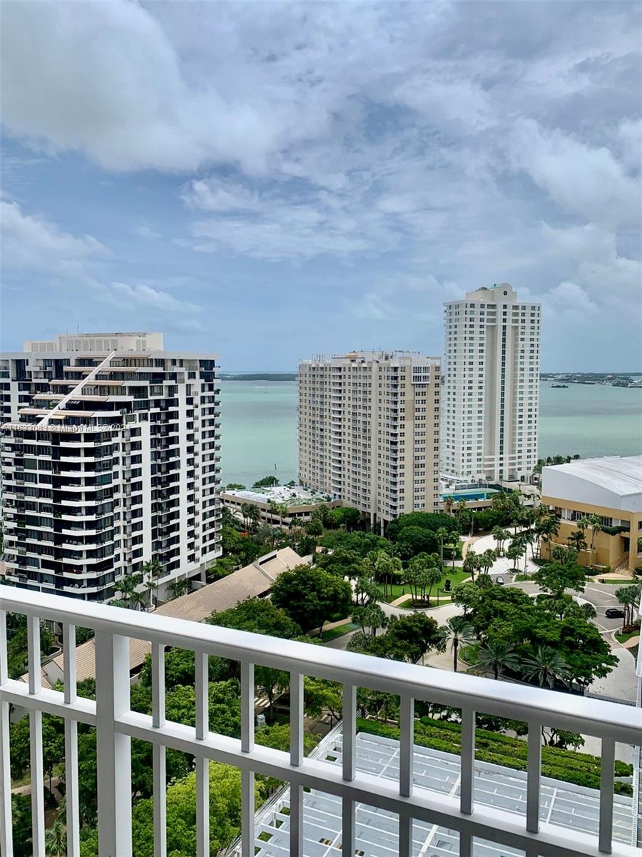 701 Brickell Key Blvd # 2210