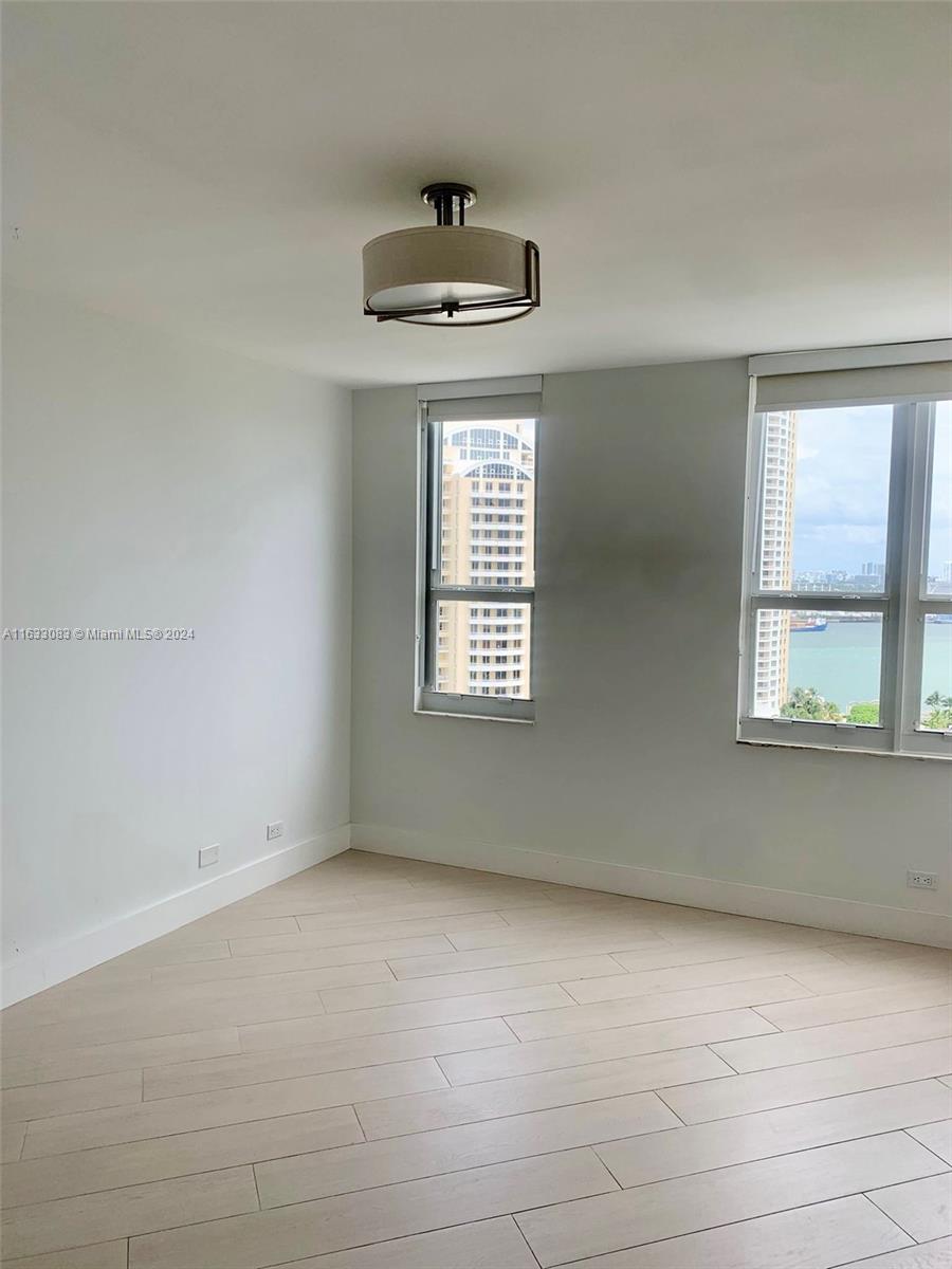 701 Brickell Key Blvd # 2210