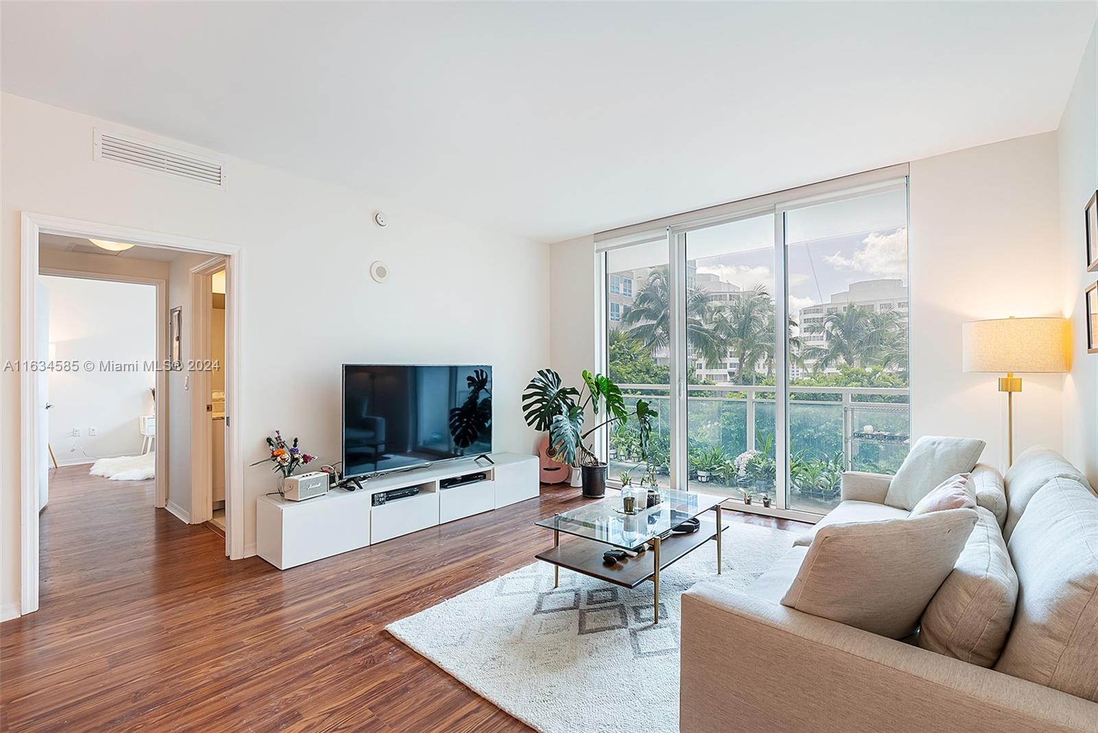 951 Brickell Ave # 1102