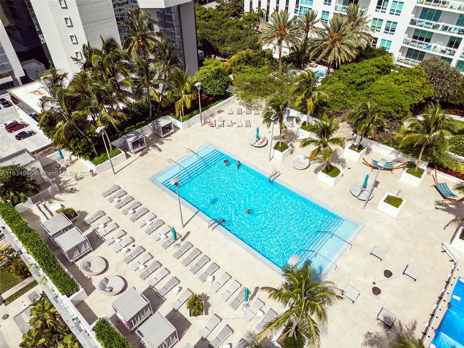 951 Brickell Ave # 1102
