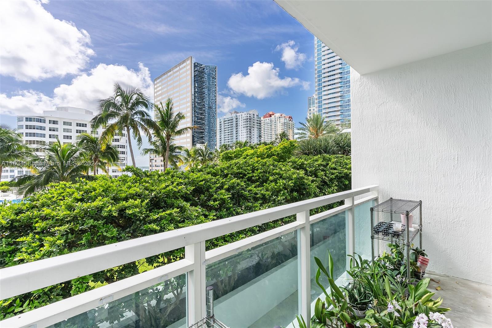 951 Brickell Ave # 1102