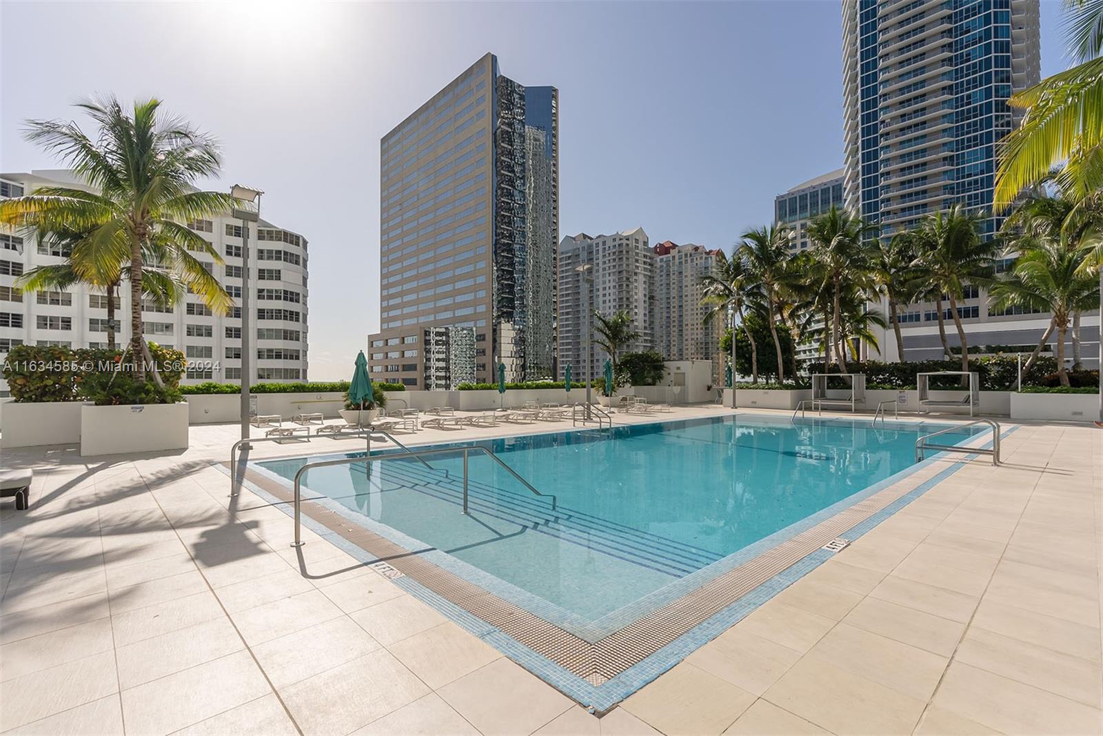 951 Brickell Ave # 1102