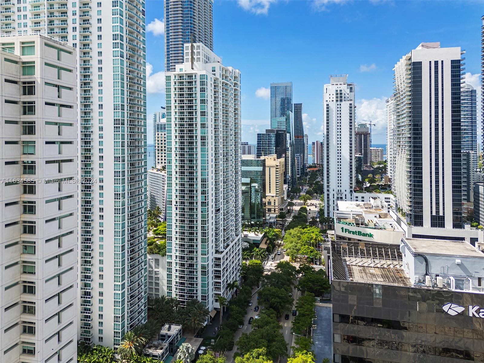 951 Brickell Ave # 1102