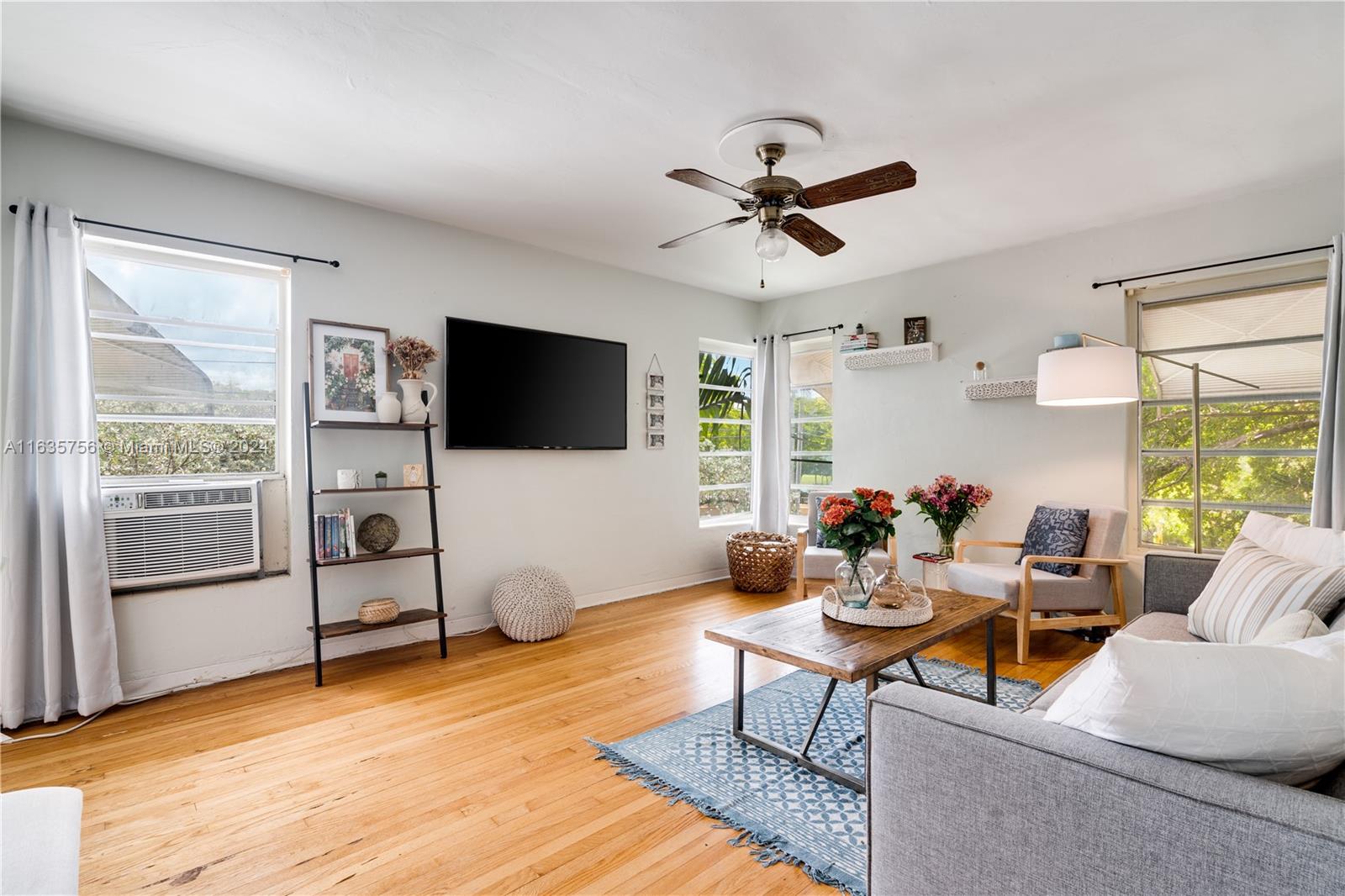 1414 Galiano St # 1414