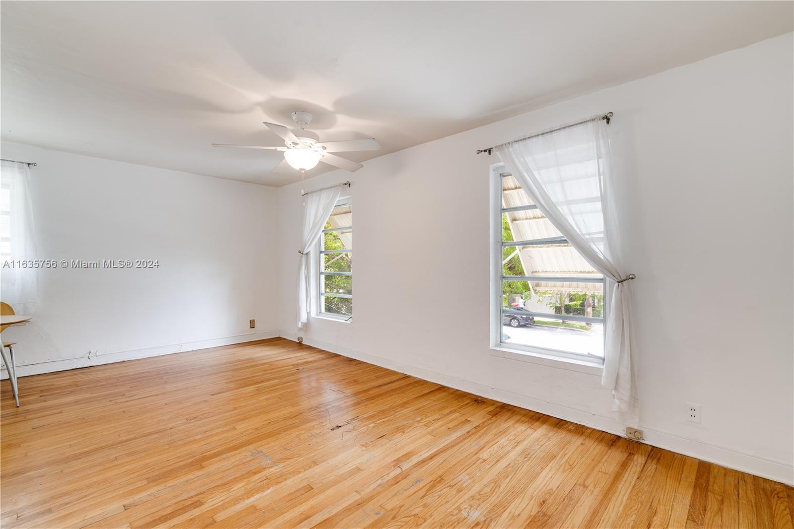 1414 Galiano St # 1414