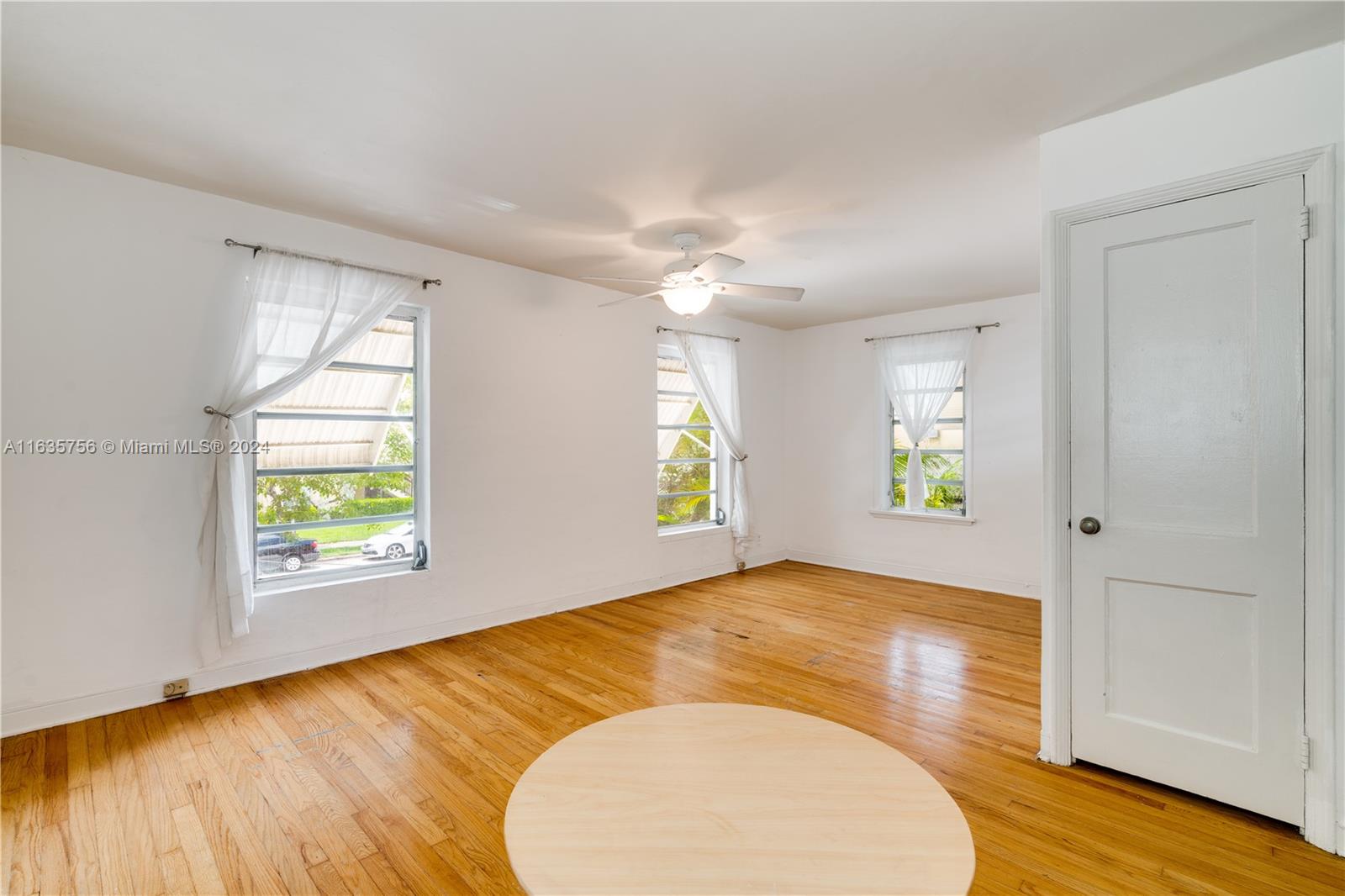1414 Galiano St # 1414