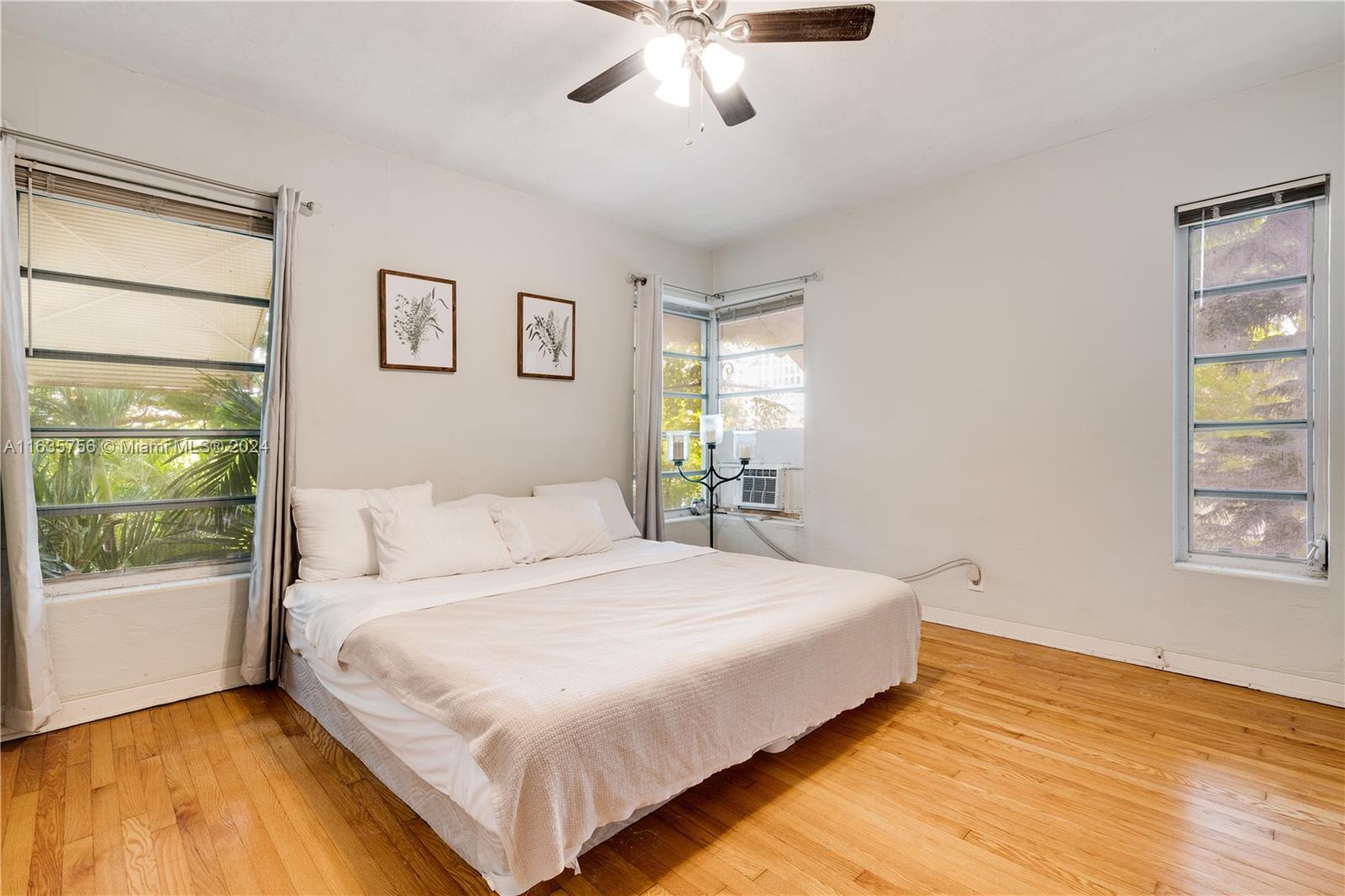 1414 Galiano St # 1414