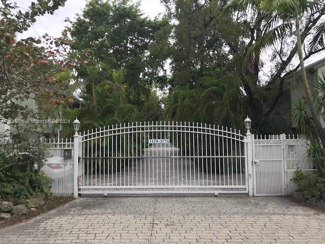 3162 Mary St # 3