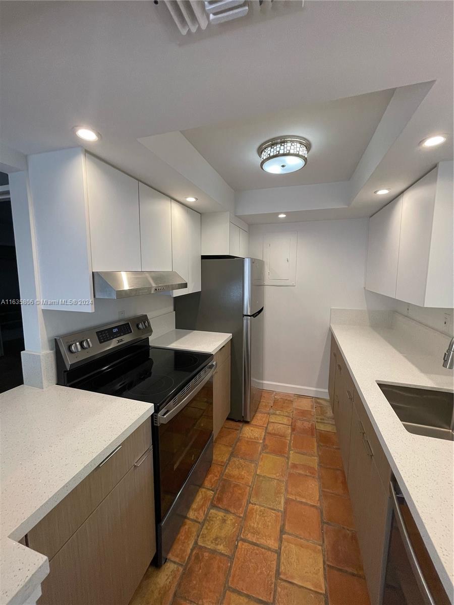 3162 Mary St # 3